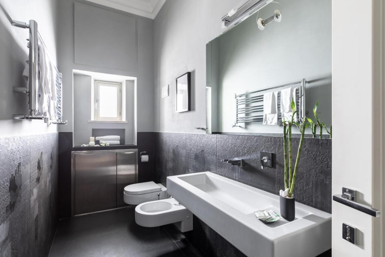 Iflat A Sparkle Of Red In Trastevere Rome Exterior photo