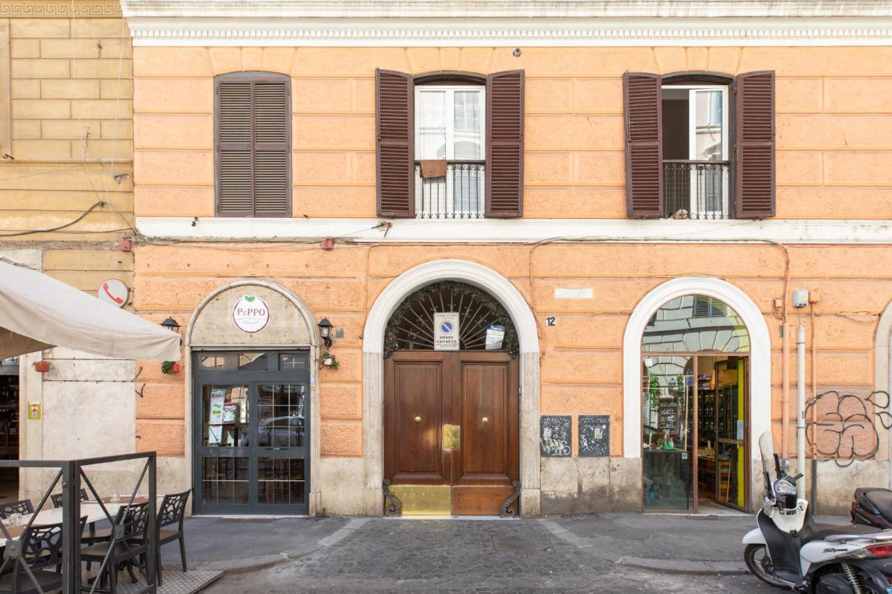 Iflat A Sparkle Of Red In Trastevere Rome Exterior photo